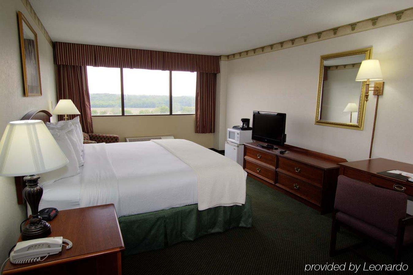 Doubletree By Hilton Clarksville Riverview Zimmer foto